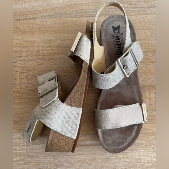 Mephisto Morgana wedge sandals silver leather Women’s Sz 41/11 - Picture 3 of 9